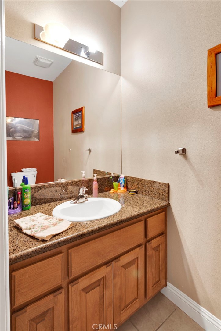 26743 Leather Property Photo 37