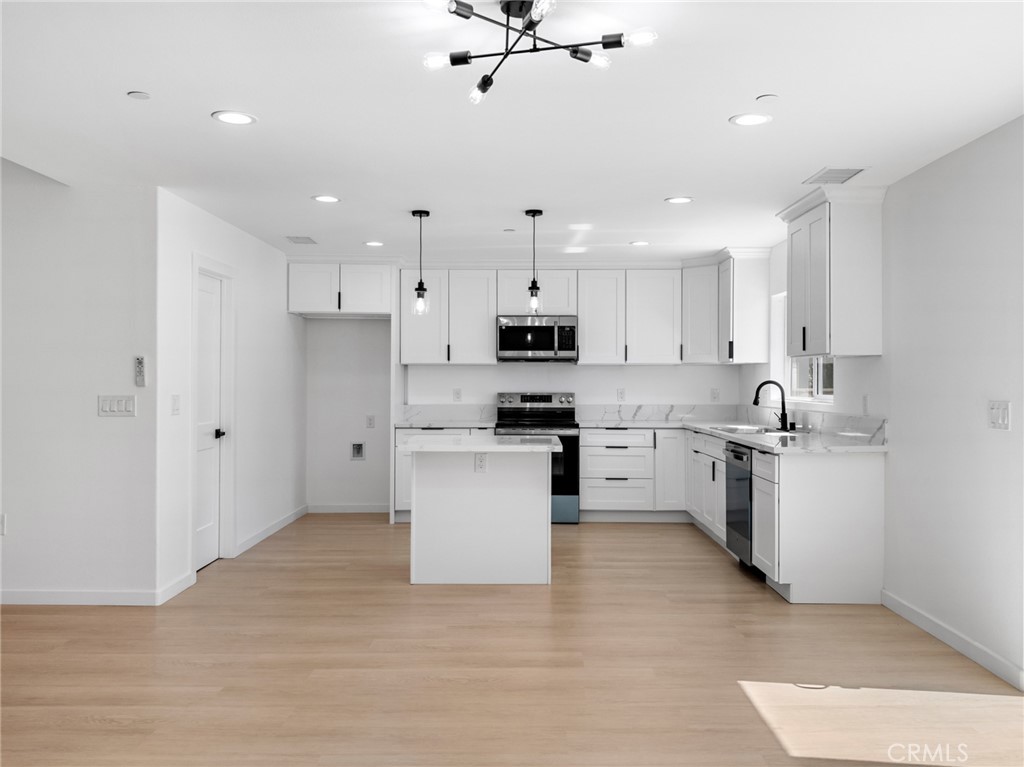 13720 Spring Valley Parkway Property Photo 8
