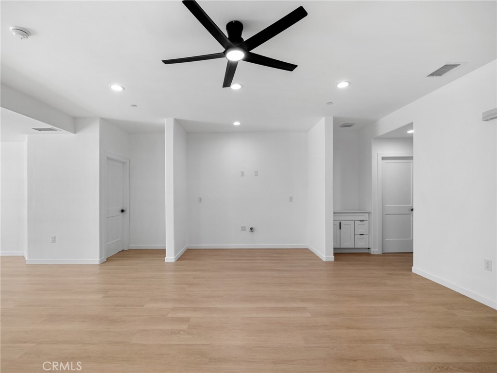 13720 Spring Valley Parkway Property Photo 13