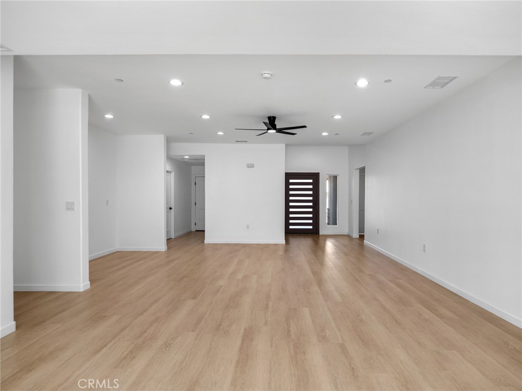 13720 Spring Valley Parkway Property Photo 14