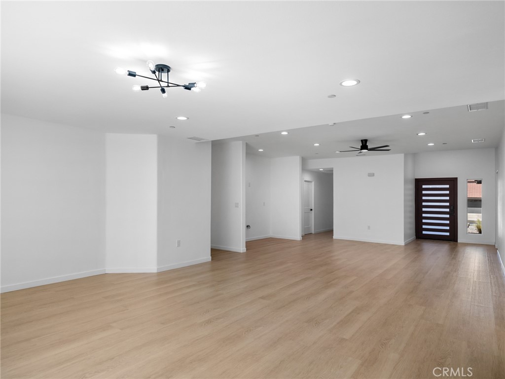 13720 Spring Valley Parkway Property Photo 17