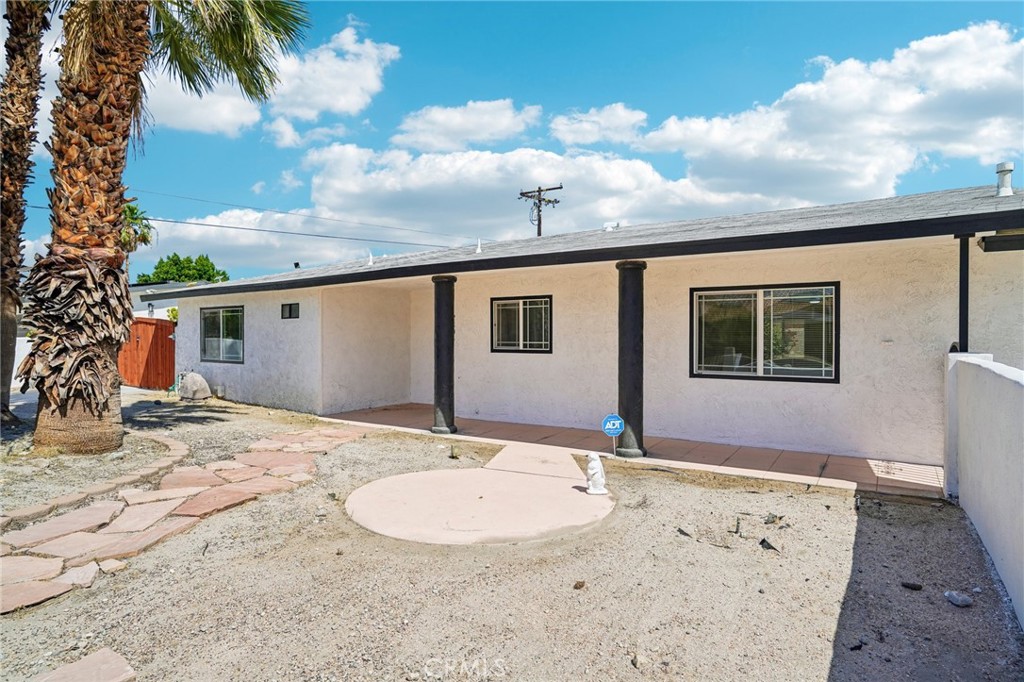 2804 E Valencia Property Photo 4