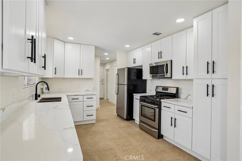 2804 E Valencia Property Photo 11
