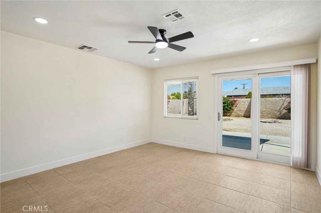 2804 E Valencia Property Photo 17