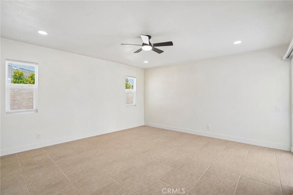 2804 E Valencia Property Photo 27