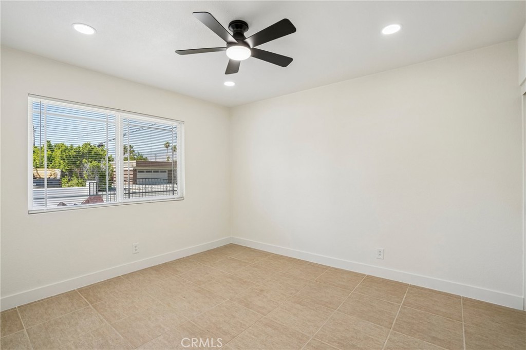 2804 E Valencia Property Photo 33