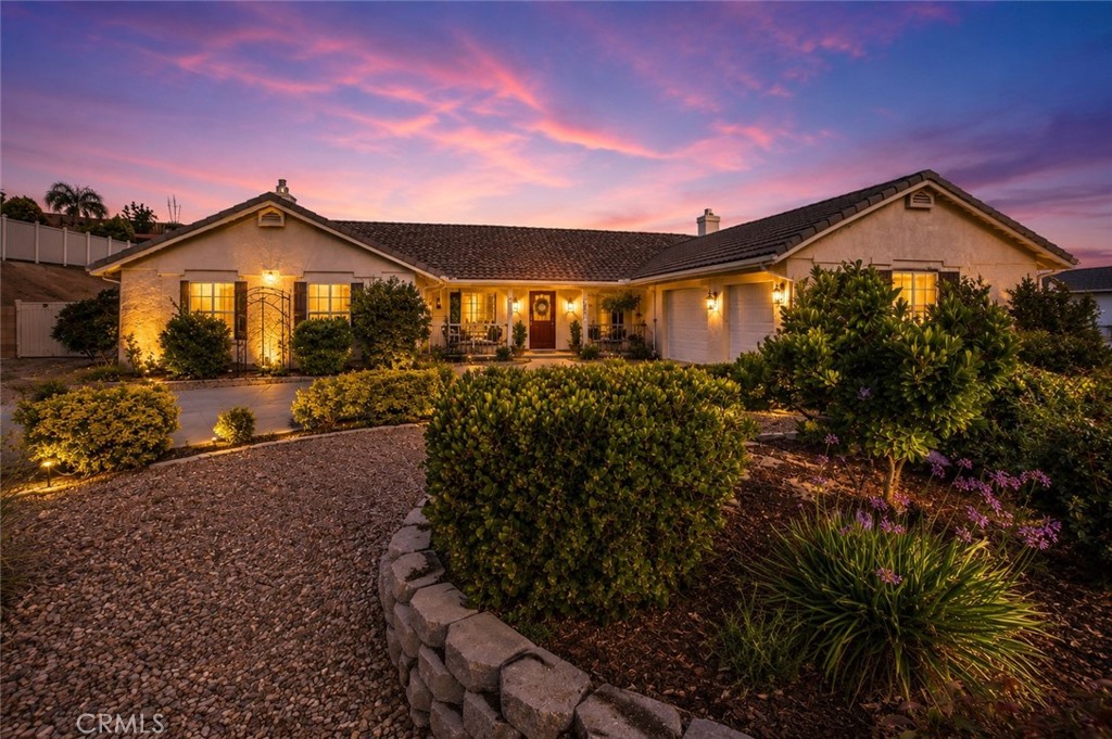 13997 Riverside Property Photo 1