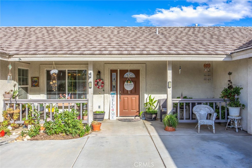 13997 Riverside Property Photo 5