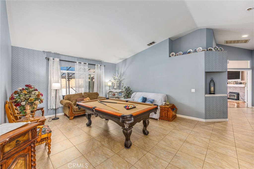 13997 Riverside Property Photo 8
