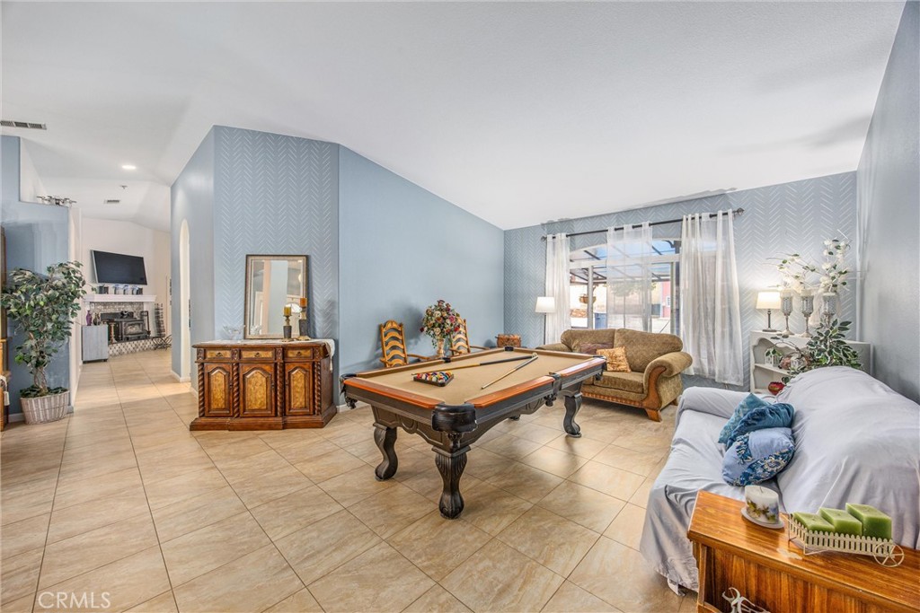 13997 Riverside Property Photo 10