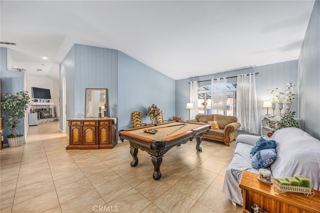 13997 Riverside Property Photo 10