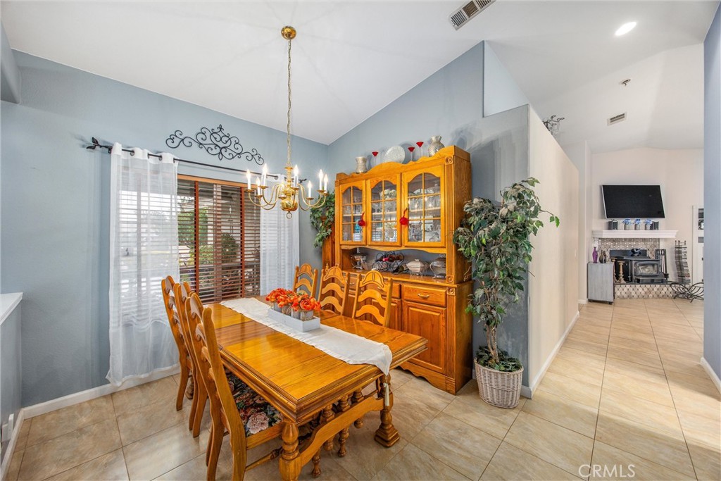13997 Riverside Property Photo 11