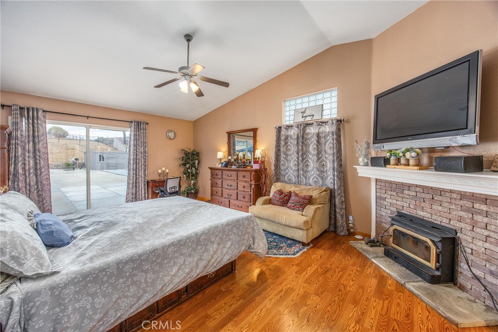 13997 Riverside Property Photo 32