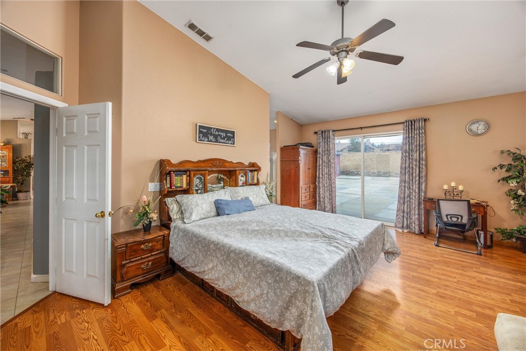 13997 Riverside Property Photo 33
