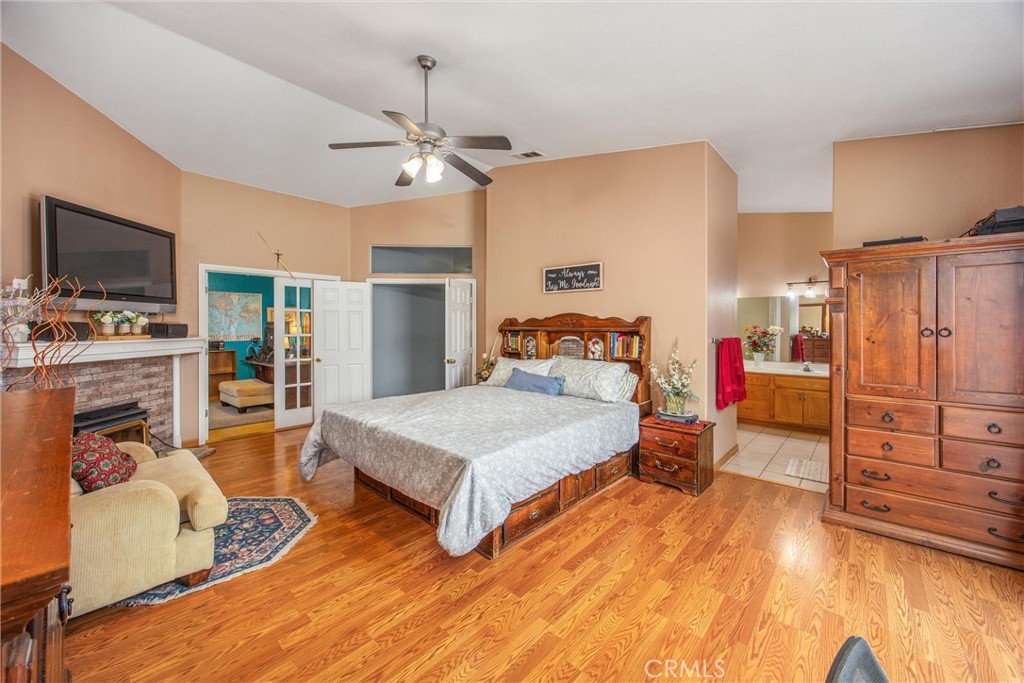 13997 Riverside Property Photo 35