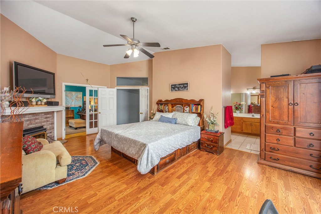 13997 Riverside Property Photo 35