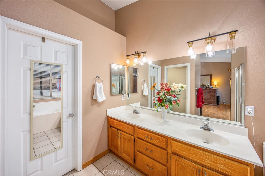 13997 Riverside Property Photo 36
