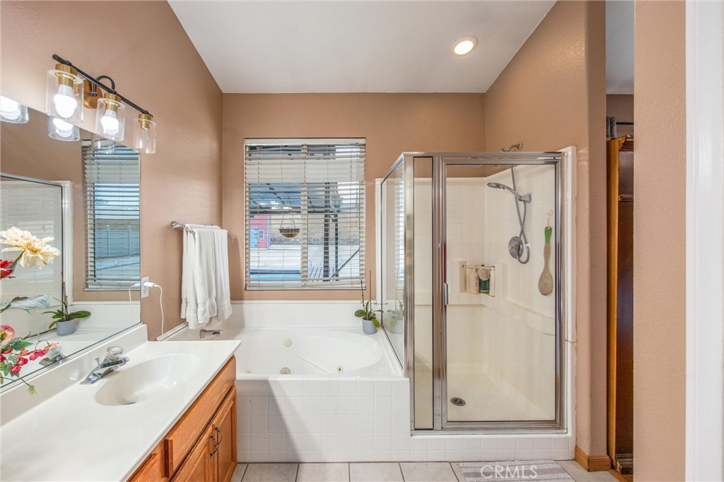 13997 Riverside Property Photo 37