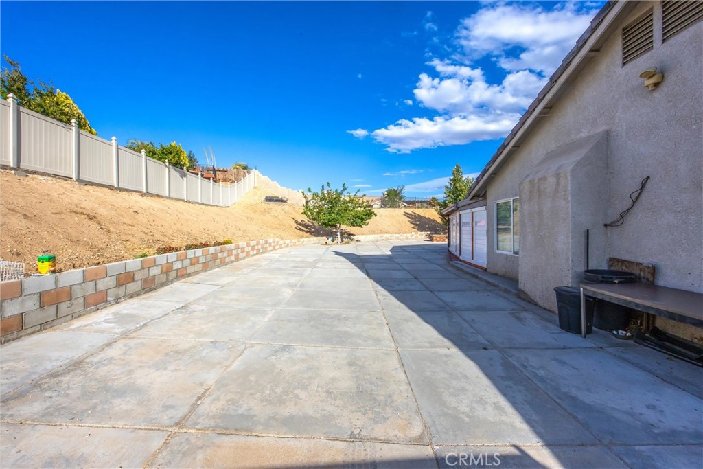 13997 Riverside Property Photo 45