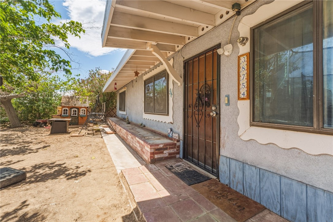 525 E. Williams. St Property Photo 1