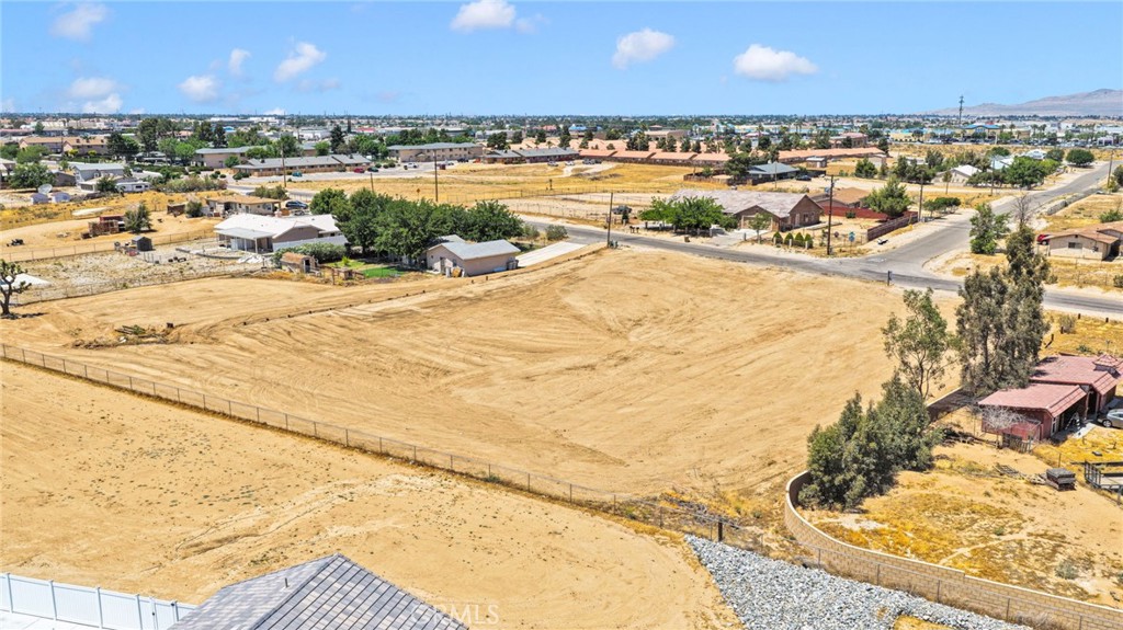 0 Donert Property Photo 2