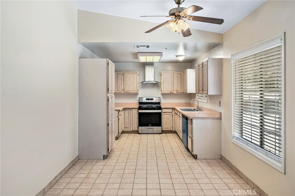 10925 Buttonwood Property Photo 8