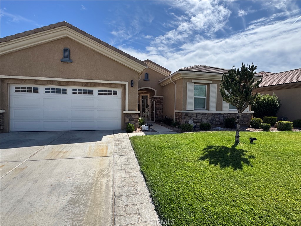 10927 Katepwa Street Property Photo 7