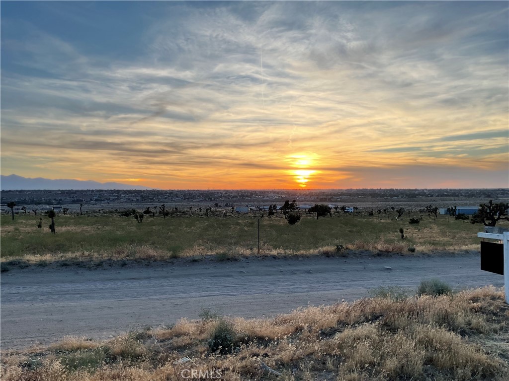 35 Juniper Property Photo 14