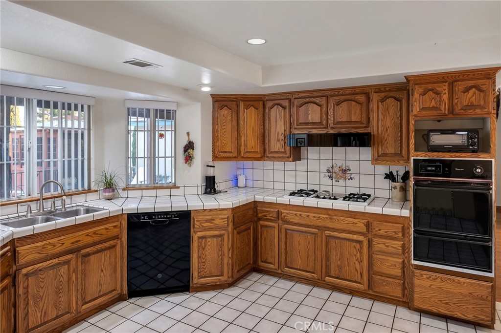 11631 Whitehaven Property Photo 18