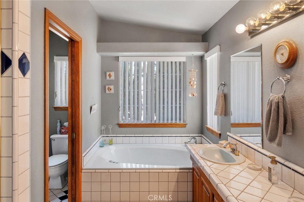 11631 Whitehaven Property Photo 32