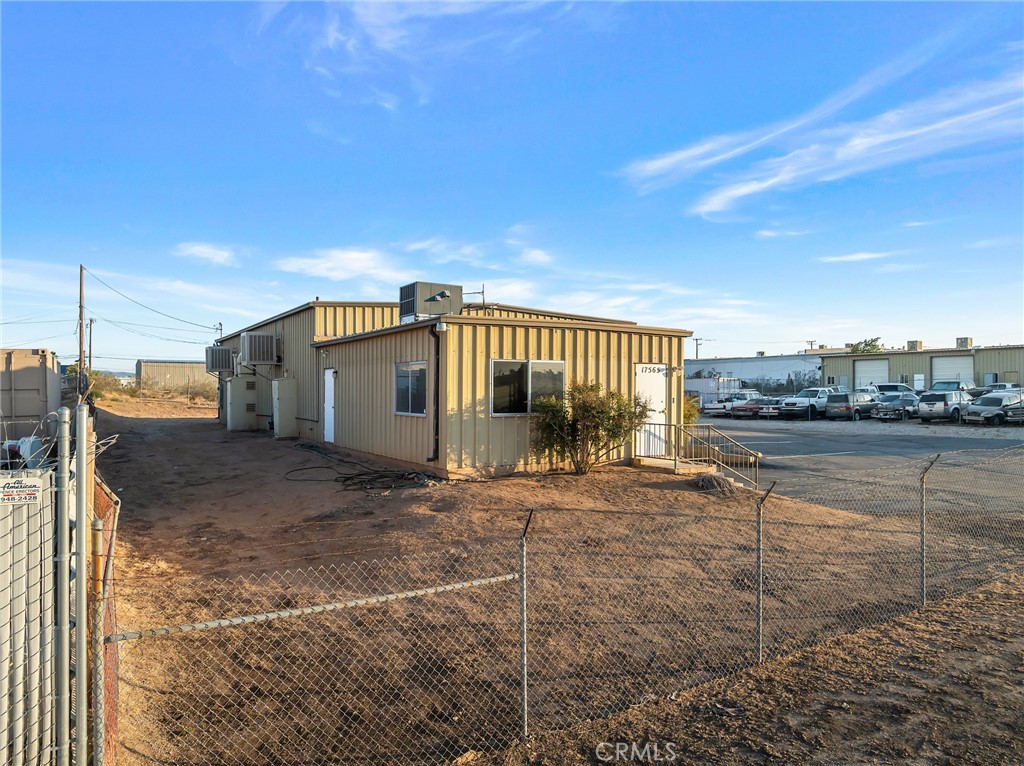 17565 Alder Property Photo 8