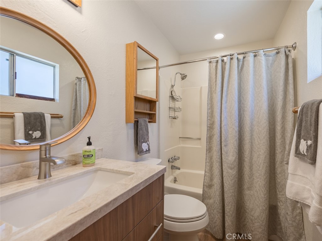 803 Robinhood Boulevard Property Photo 7