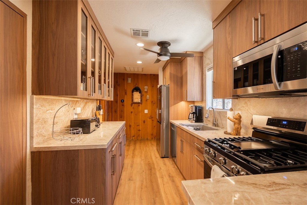 803 Robinhood Boulevard Property Photo 10