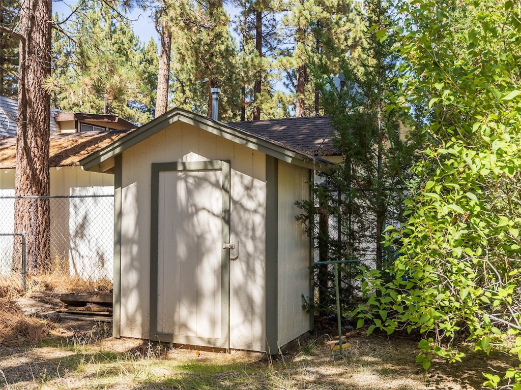 803 Robinhood Boulevard Property Photo 18