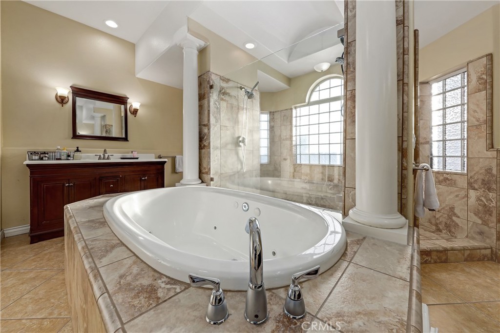 12771 Cedar Property Photo 18