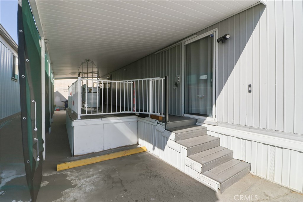 9020 Somerset Boulevard 19 Property Photo 5