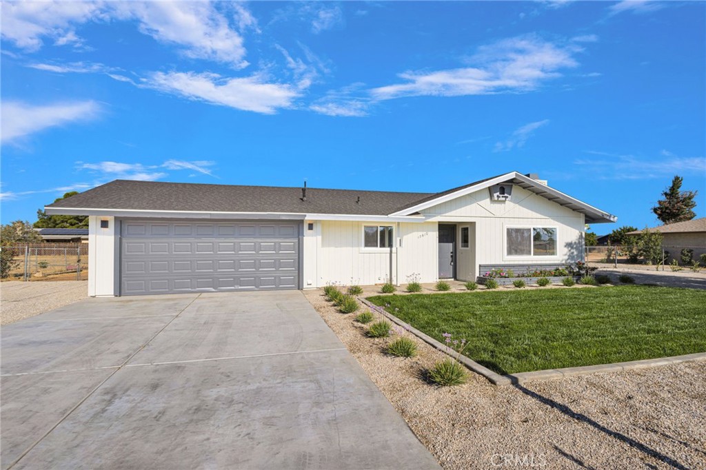 12810 Navajo Property Photo 3