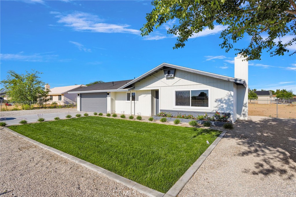 12810 Navajo Property Photo 4