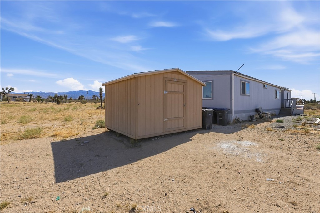 5885 Dos Palmas Property Photo 4