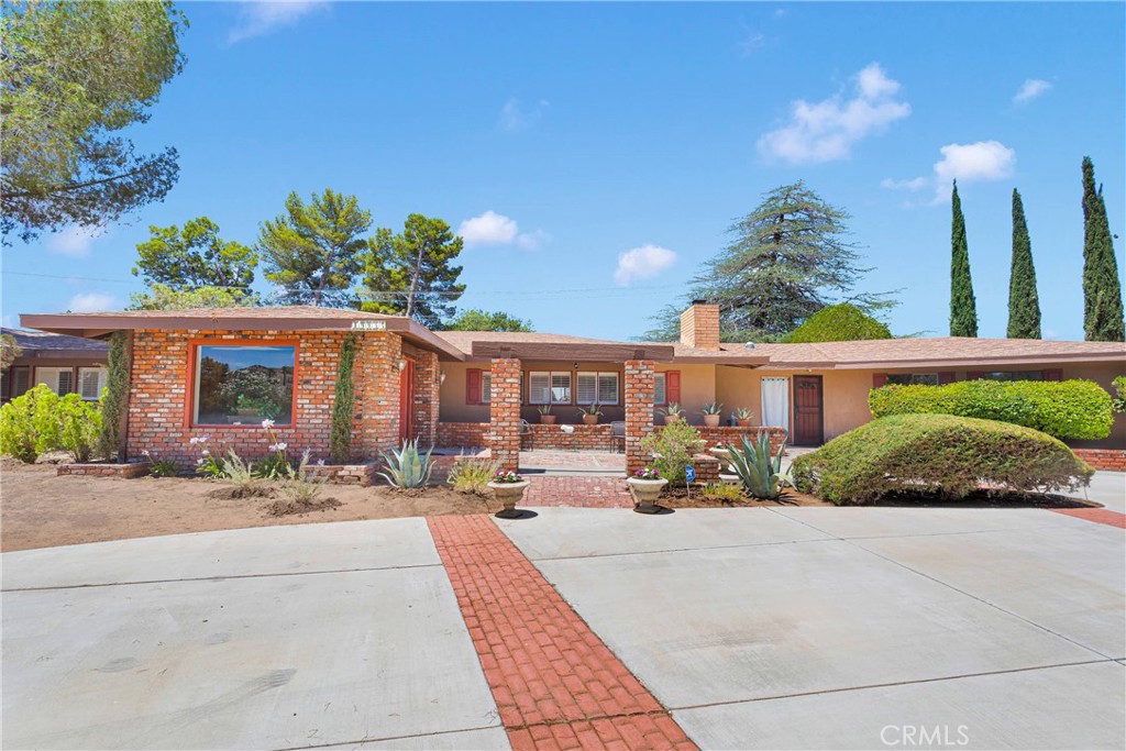 19955 Chickasaw Road Property Photo 2