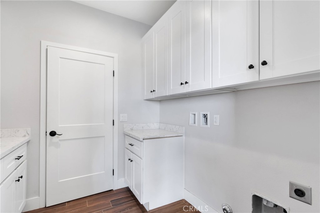 10055 Eaby Property Photo 13
