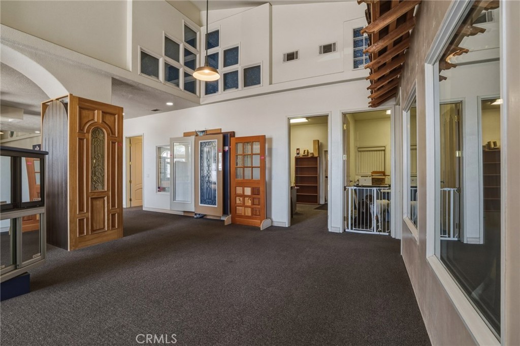 10350 10360 I Avenue Property Photo 25