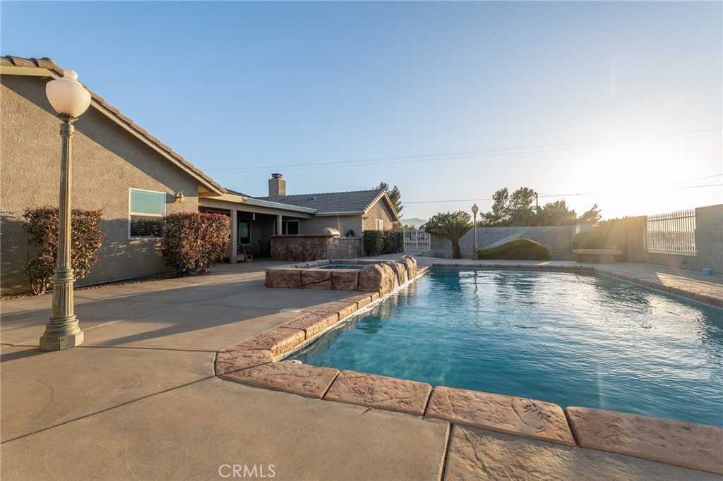 11526 Prairie Property Photo 4