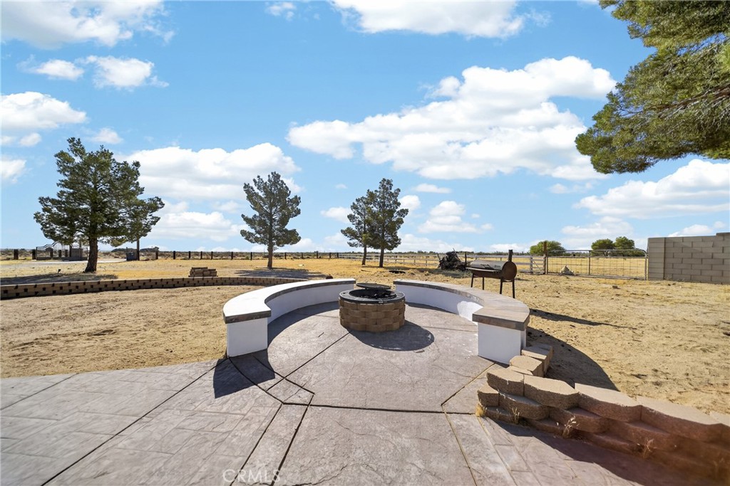 5229 Carr Property Photo 6