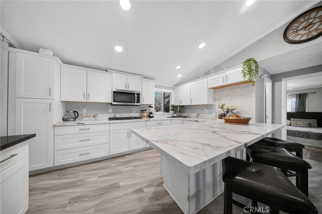 5229 Carr Property Photo 14