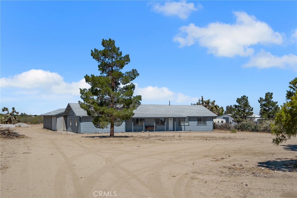 12736 Oasis Property Photo 1