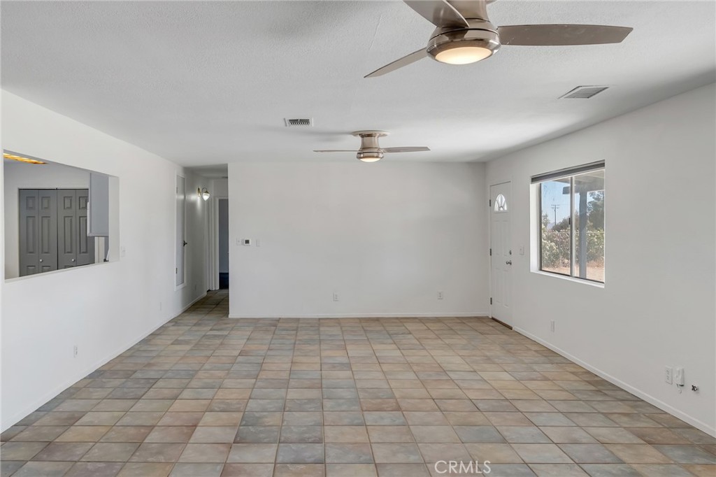 12736 Oasis Property Photo 8