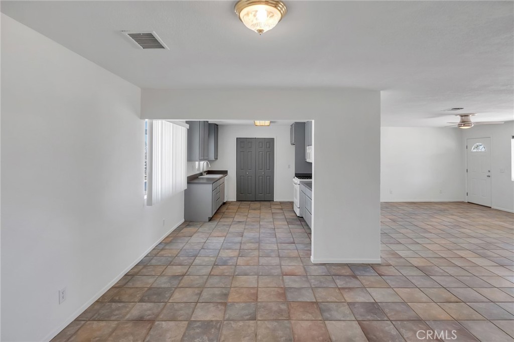 12736 Oasis Property Photo 10