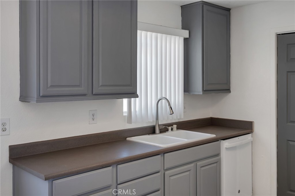 12736 Oasis Property Photo 11