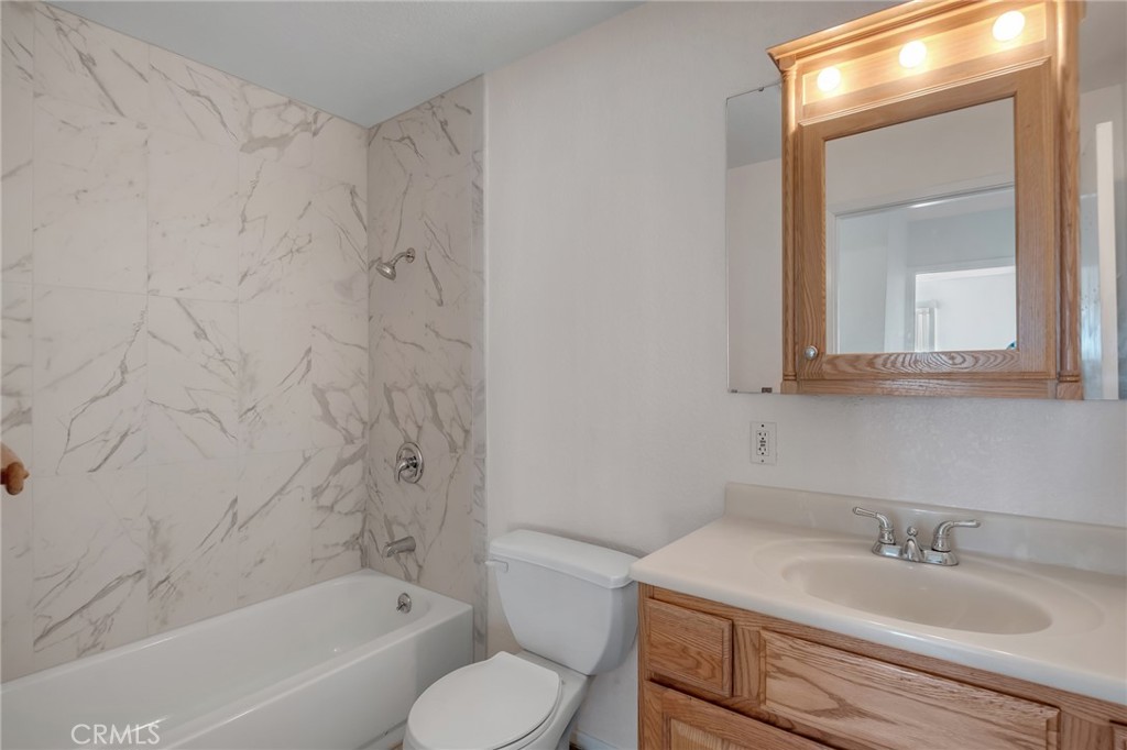 12736 Oasis Property Photo 17